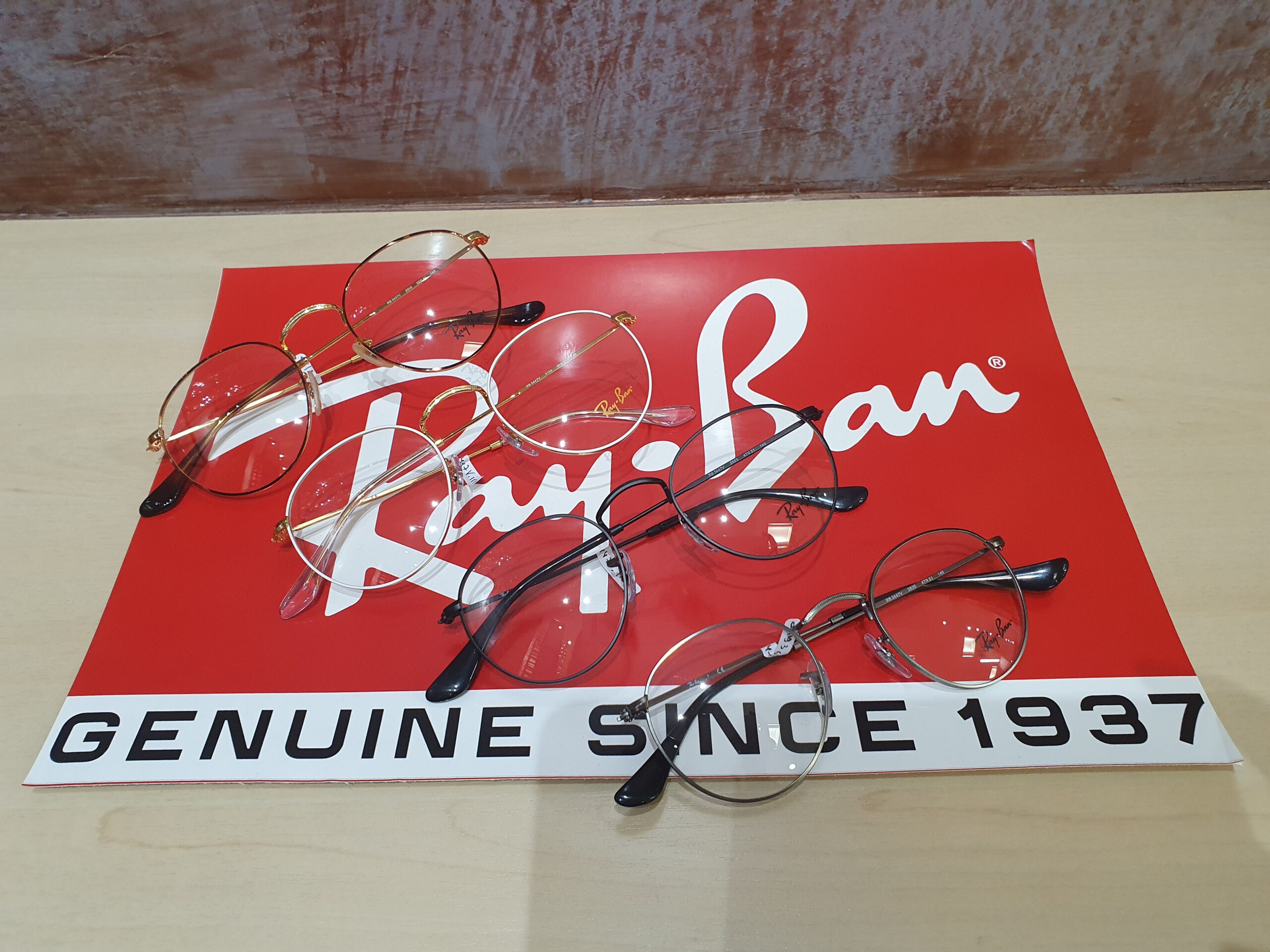 Les lunettes Ray-Ban, des lunettes bien connues du public et toujours une valeur sûre pour votre vue.